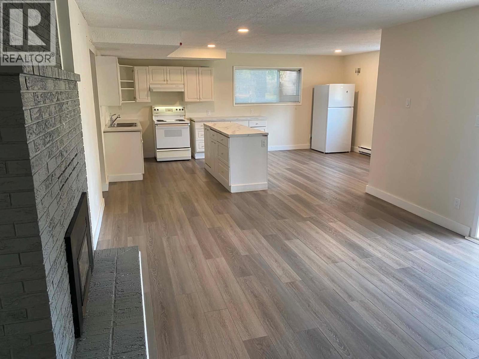3271 10 Avenue SE - 47