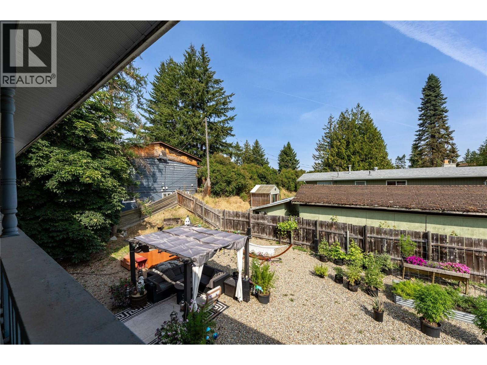  3271 10 Avenue Southeast, Salmon Arm