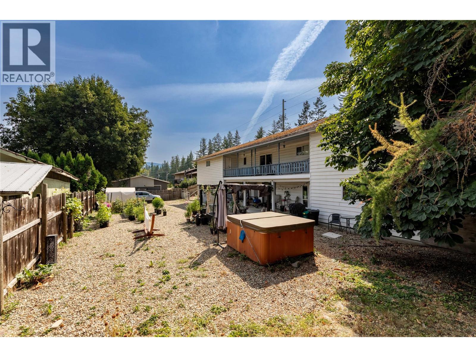  3271 10 Avenue Southeast, Salmon Arm