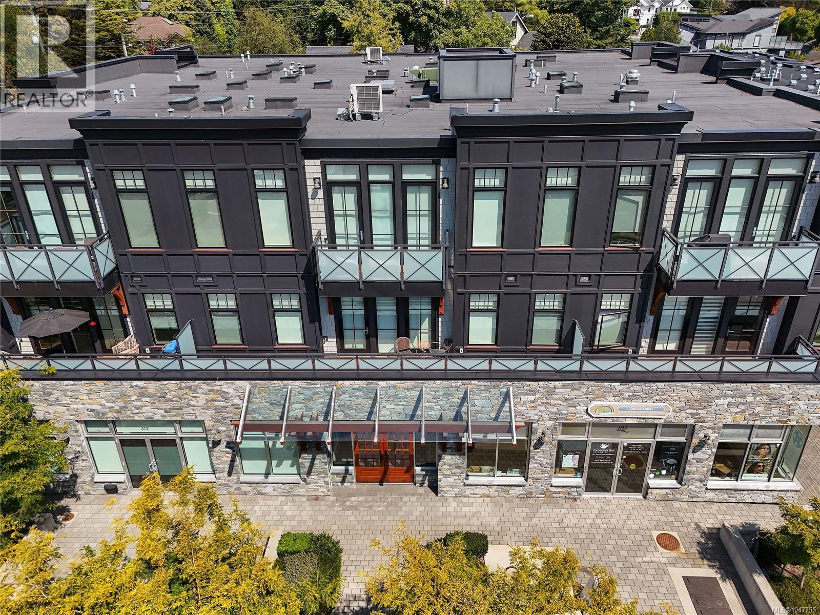 #301 2580 Penrhyn St - 50