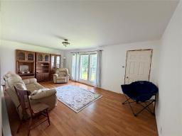 122 Spoonbill Street, Oak Lake Beach, MB R0M1P0 Photo 11