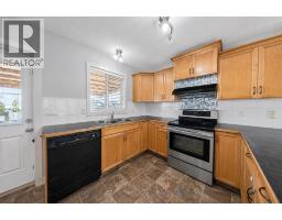 Kitchen - 6209 59 Street, Ponoka, AB T4J0B2 Photo 7