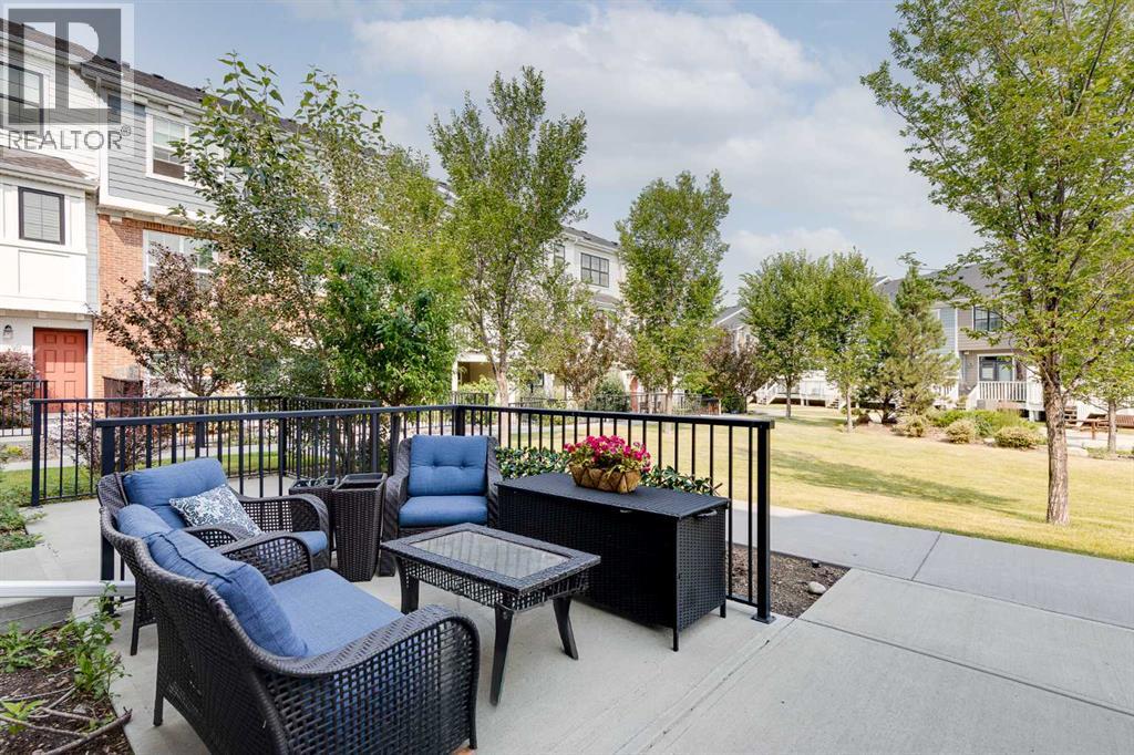 42 Sherwood Row NW, Sherwood, Calgary photo 4