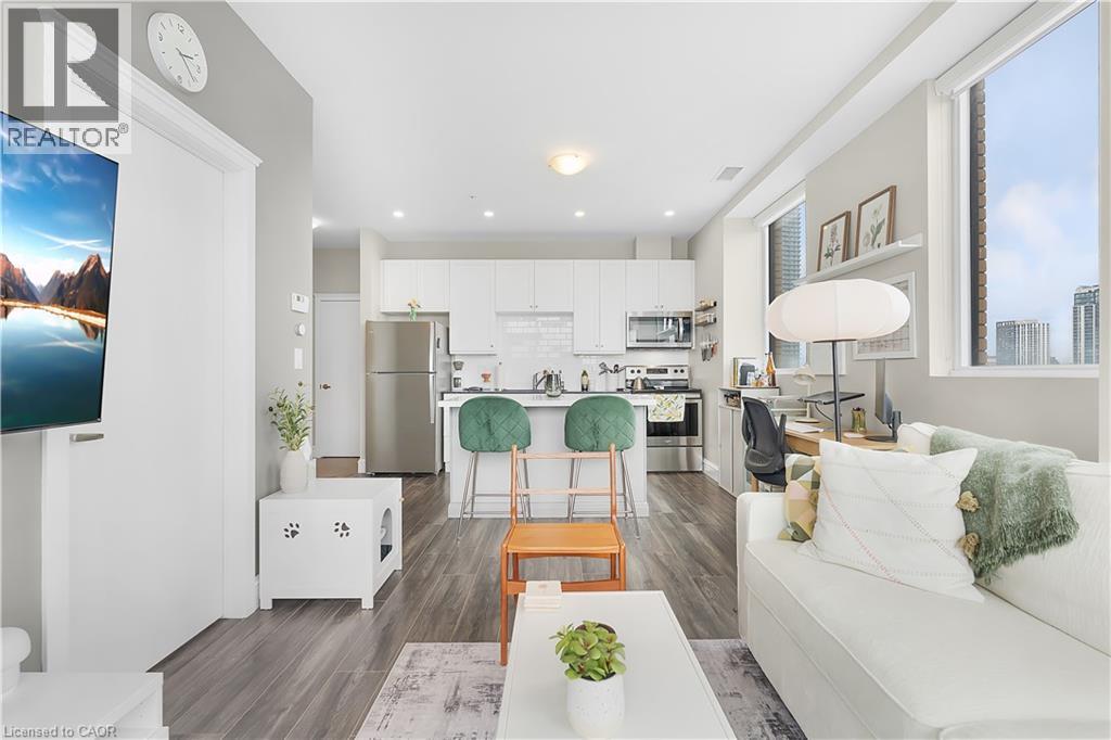 #1007 100 GARMENT Street - Image 14