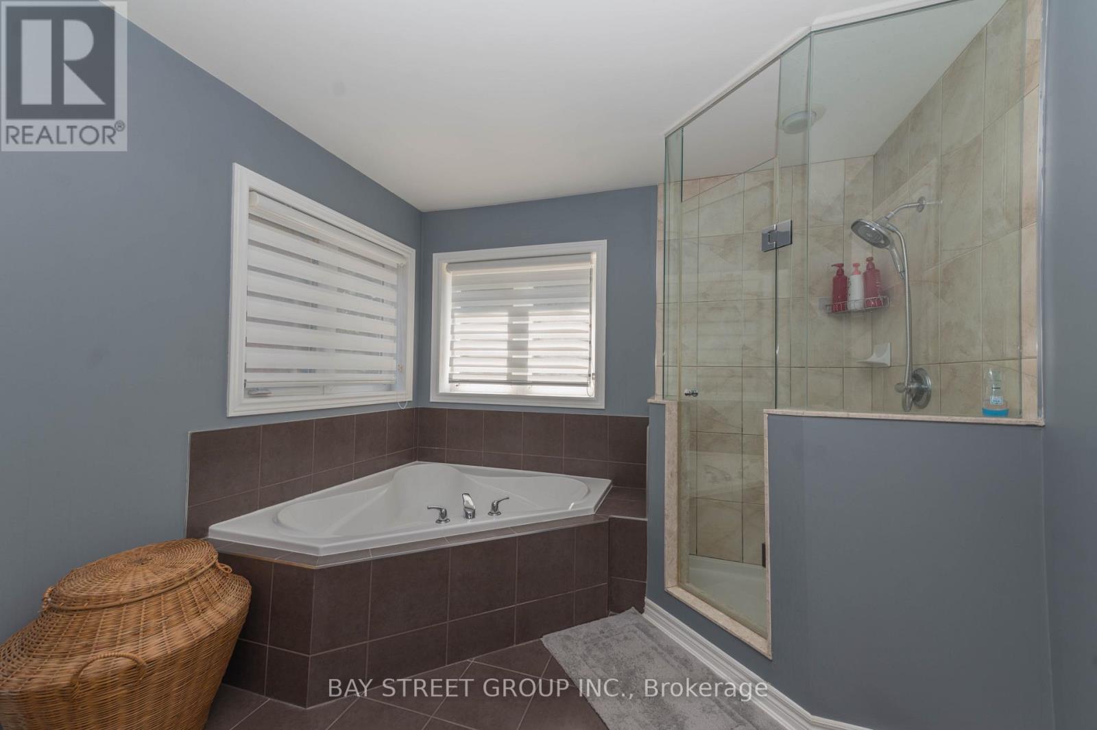 116 WINTERBERRY BOULEVARD - Image 16