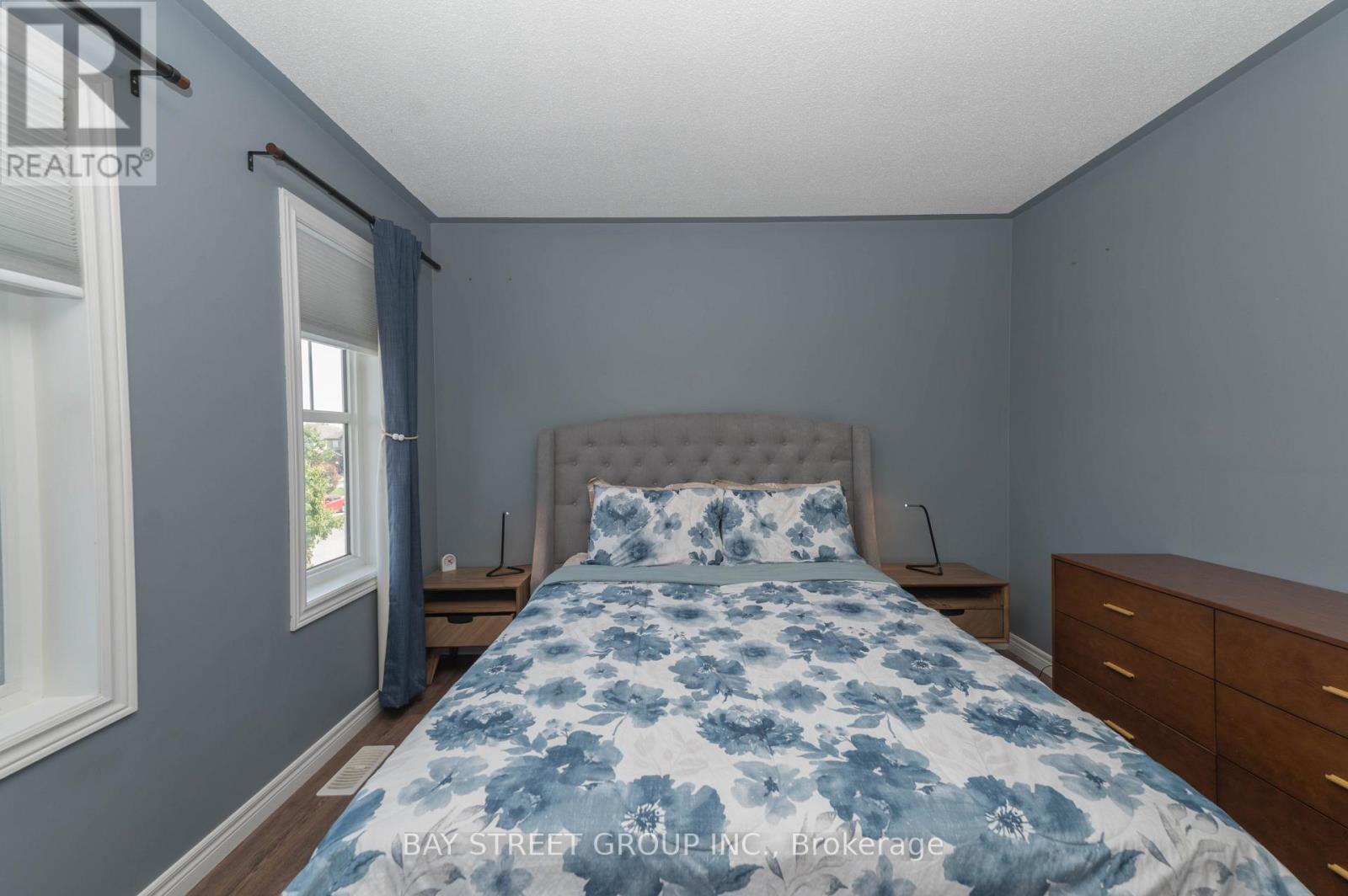 116 WINTERBERRY BOULEVARD - Image 24