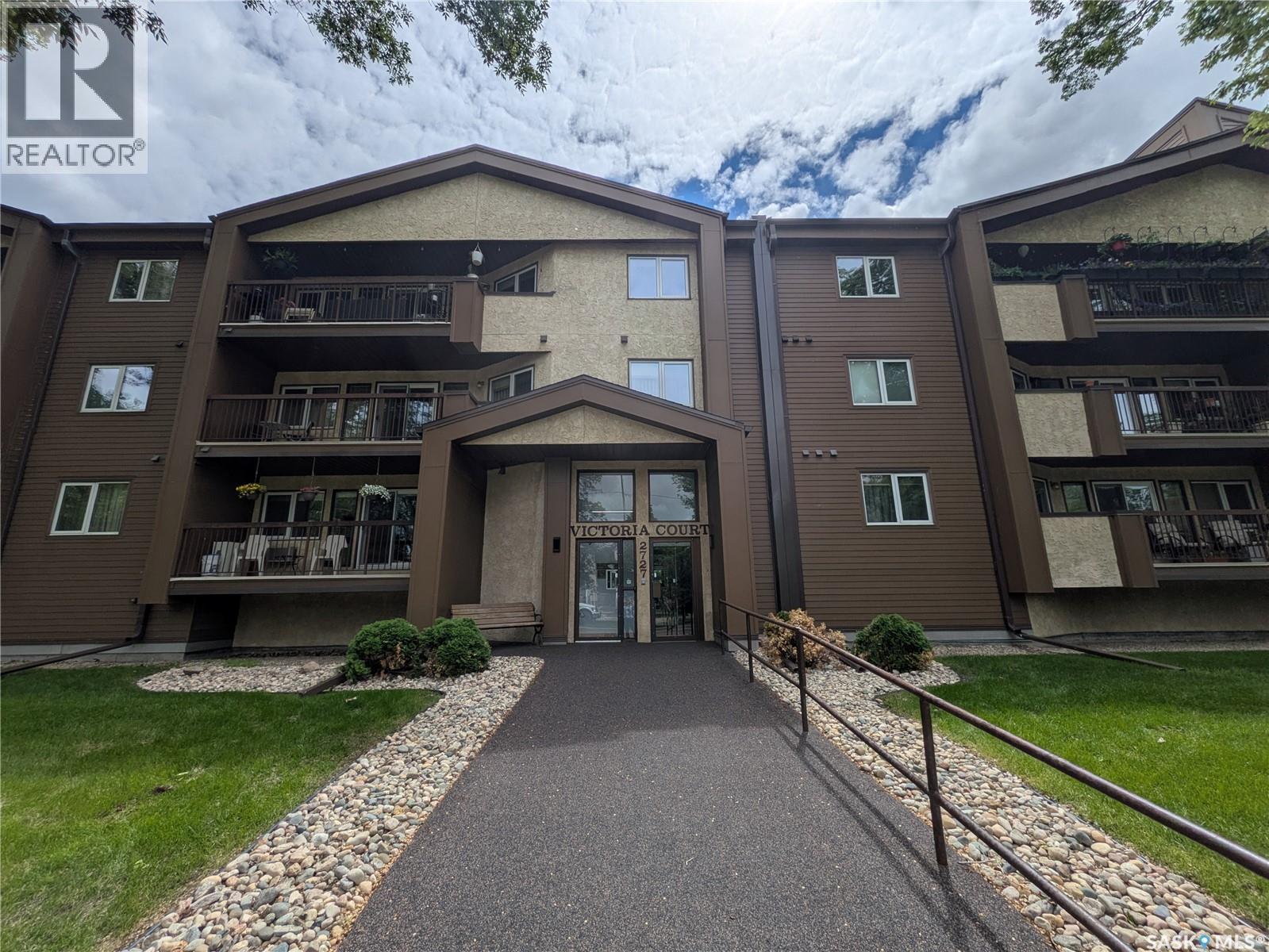 #107 2727 VICTORIA AVENUE - 27