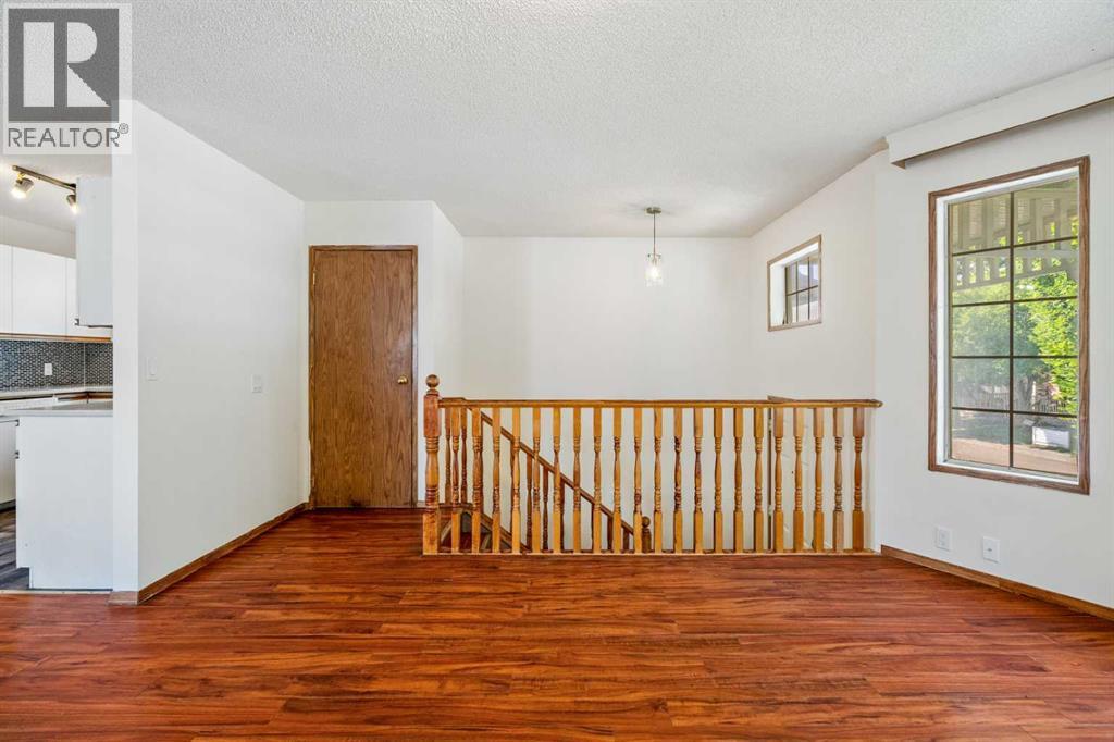 45 Martinridge Crescent NE, Martindale, Calgary photo 4