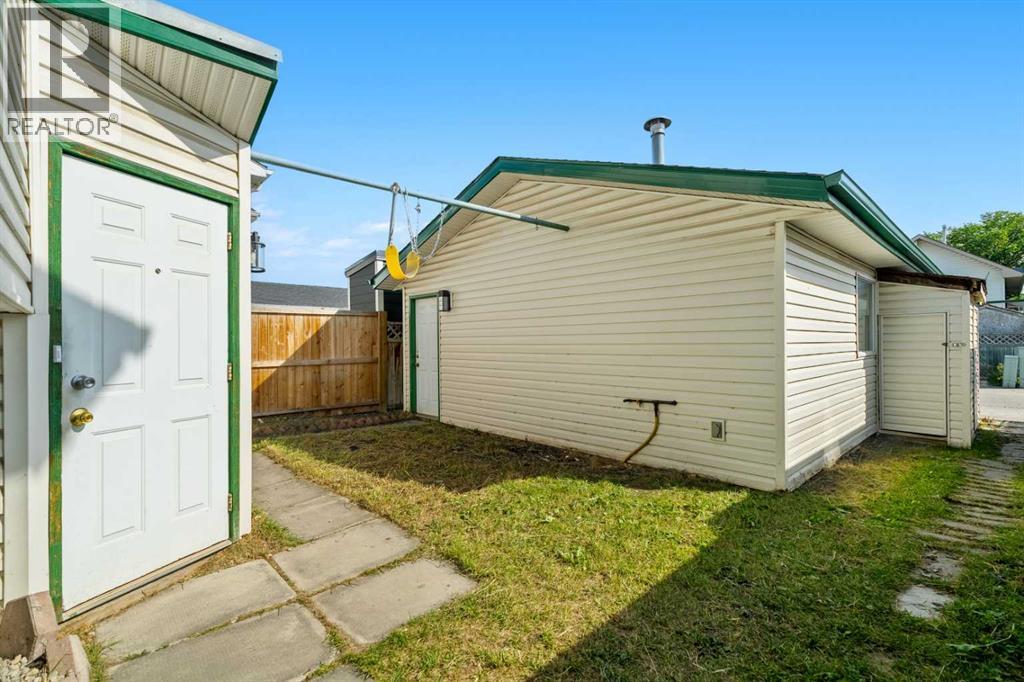 45 Martinridge Crescent NE - Image 33