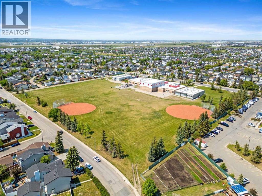 45 Martinridge Crescent NE - 50
