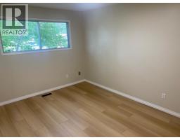 6321-b Enevold Drive, Camrose, AB T4V3K1 Photo 12