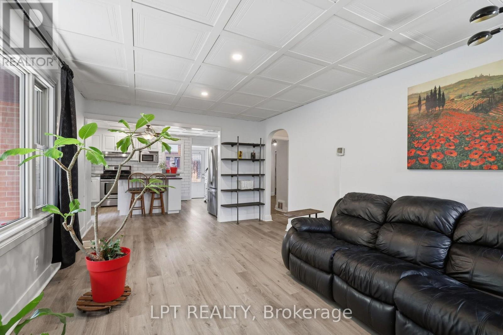 2 bedroom Single Family interior view, 228 Highbury Avenue, London East (East O), Ontario