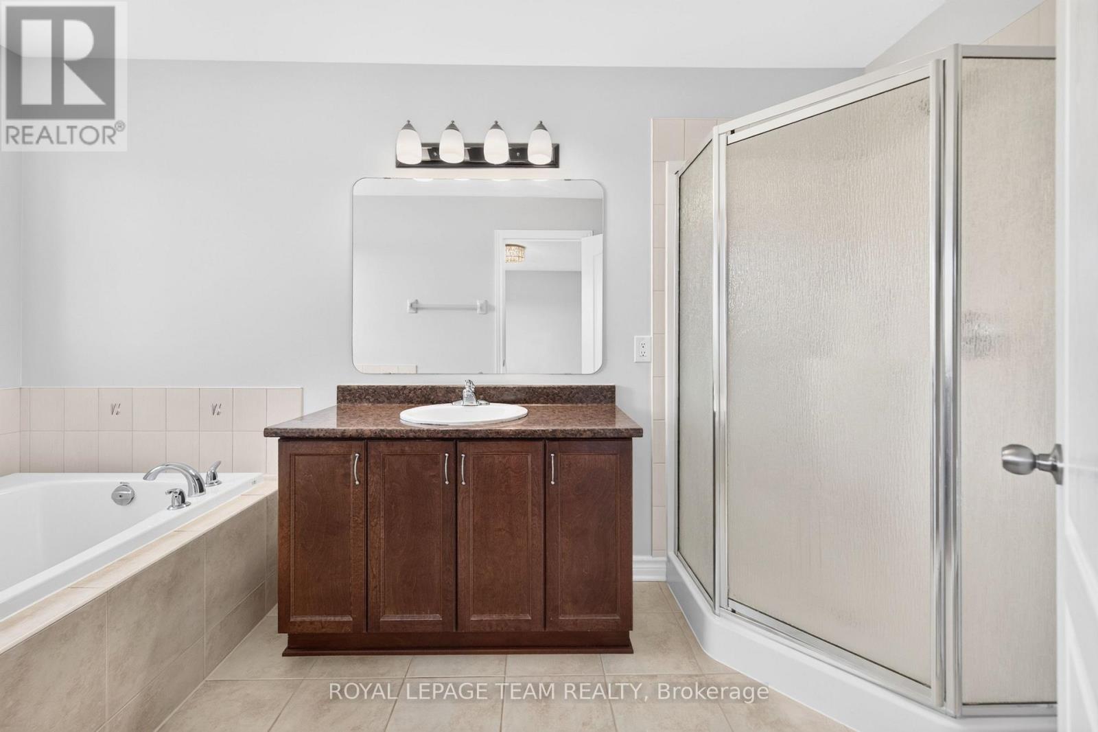 686 WHITE ALDER AVENUE - Image 33