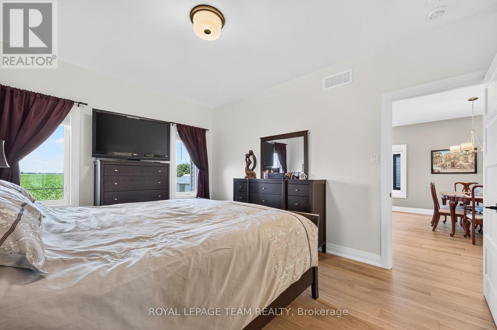 816 NAMUR STREET - Image 25