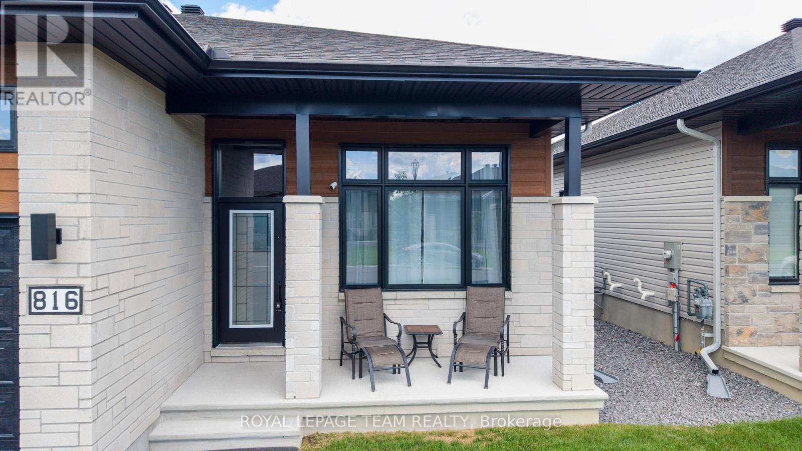 816 NAMUR STREET - 3