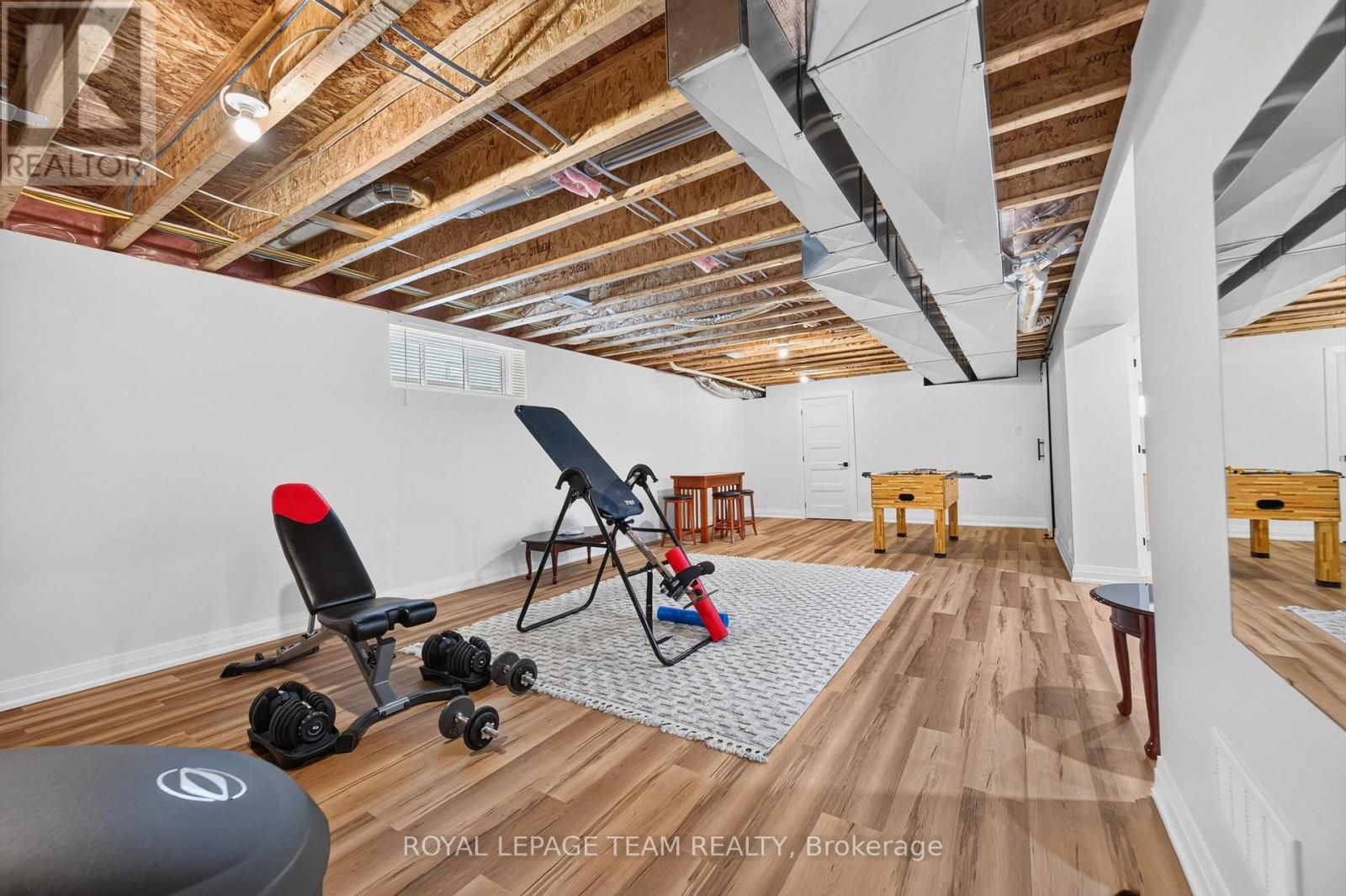 816 NAMUR STREET - Image 36