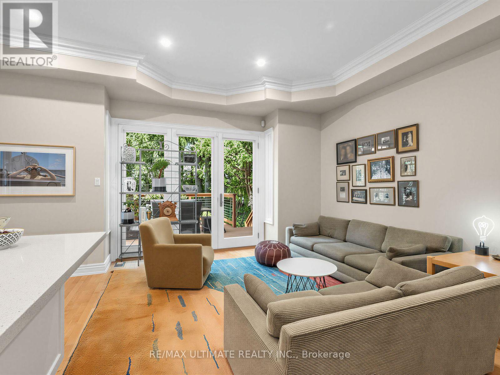 378 MELROSE AVENUE - 10