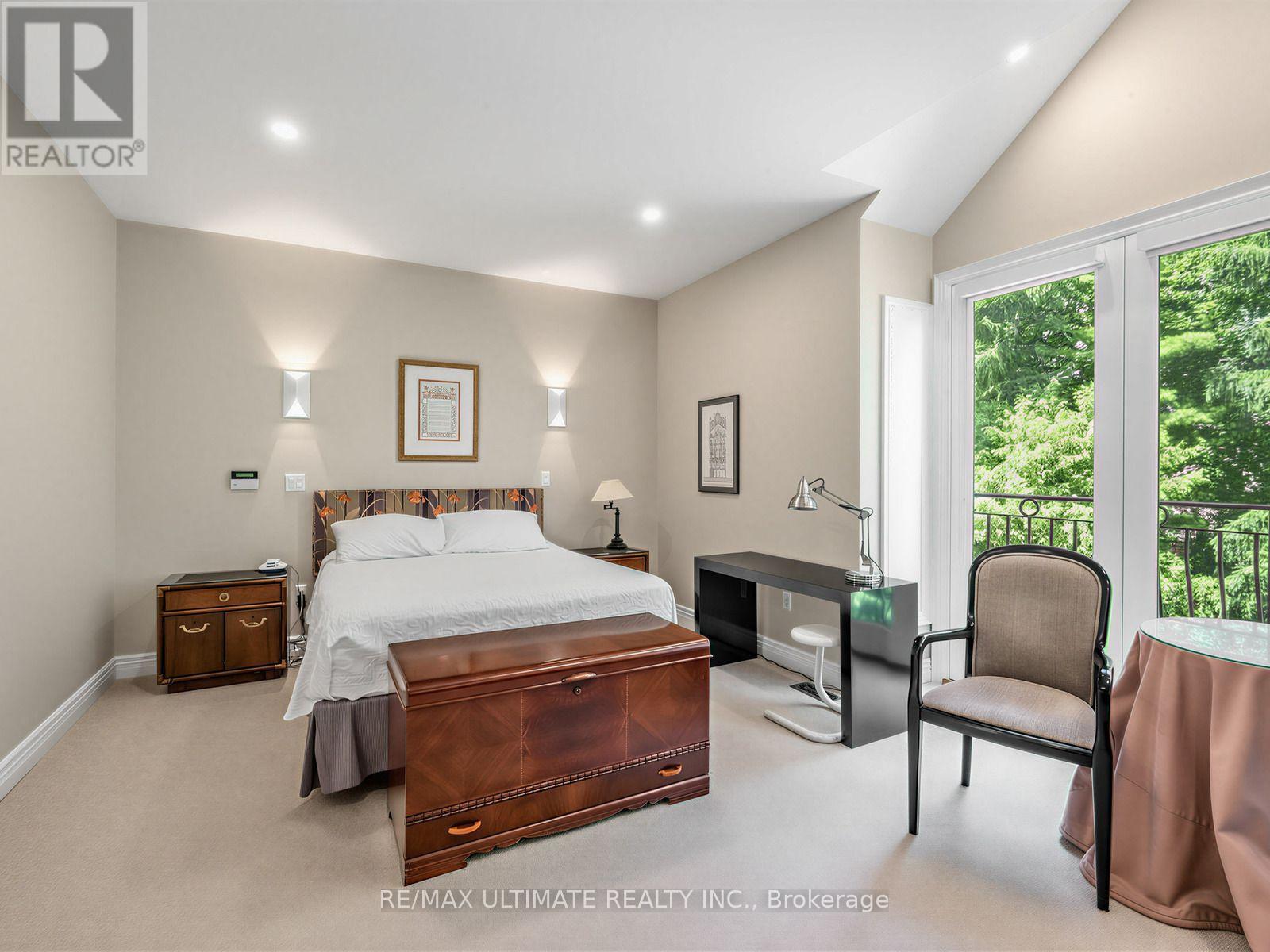 378 MELROSE AVENUE - 13