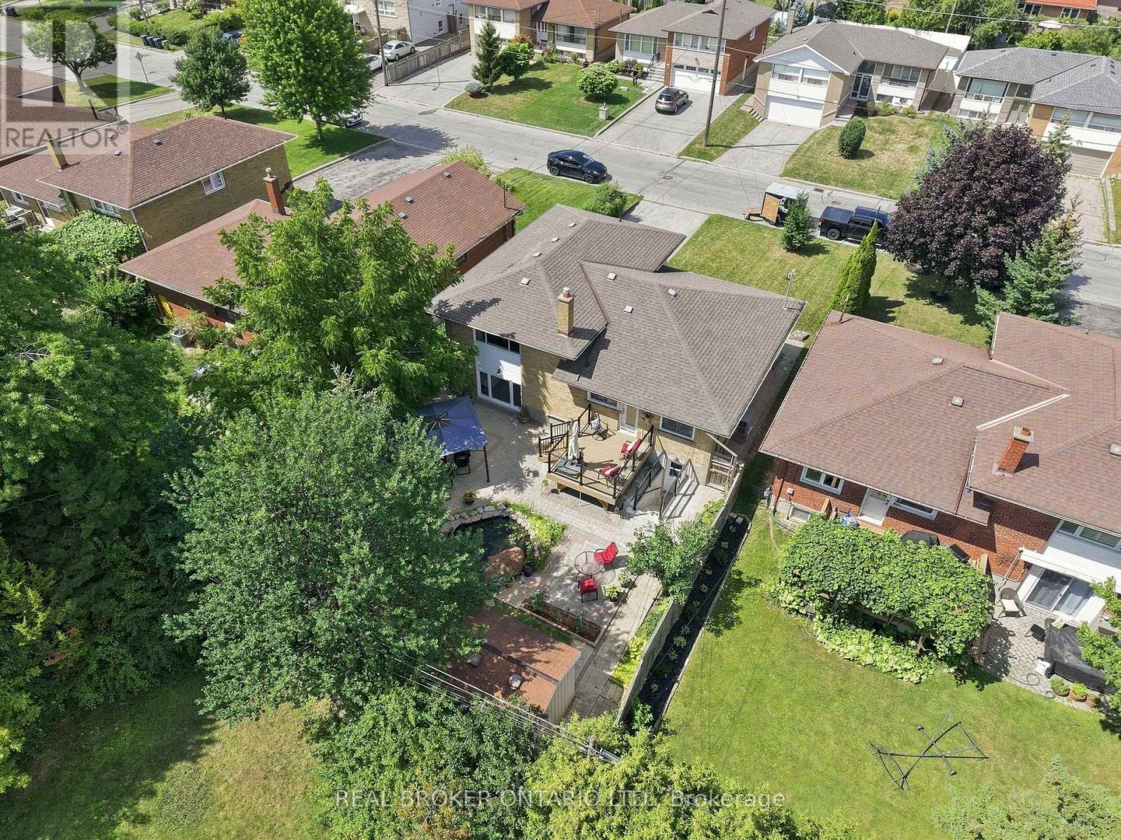169 KENNARD AVENUE - 35