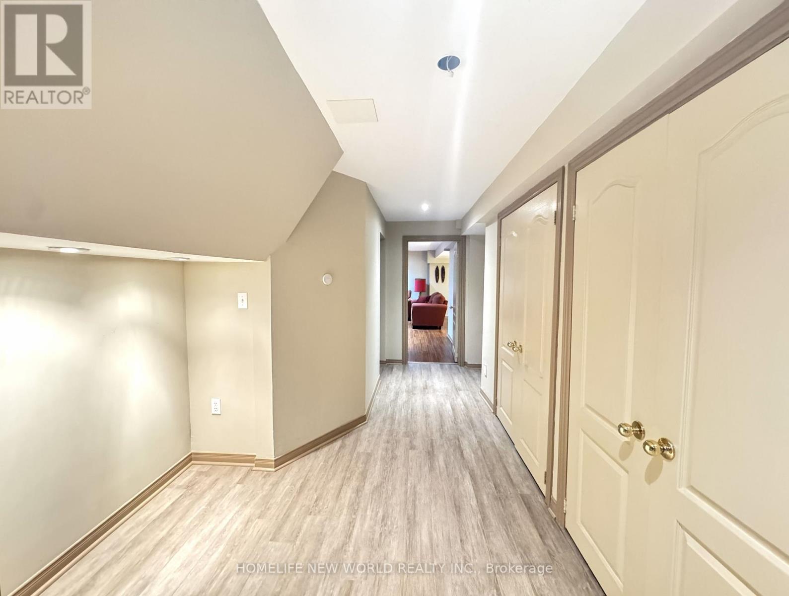 2326 YORKTOWN CIRCLE - 30