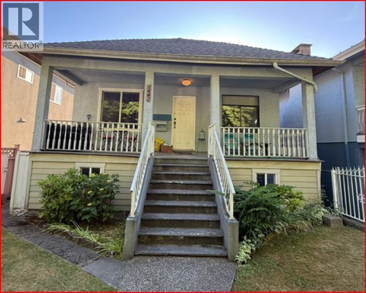 7 Bed, 2 Bath House for Sale in Vancouver – 5441 DUNDEE STREET, Vancouver – MLS# R3158253 - Image 1
