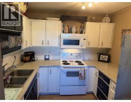 Living room - 4 305 Blower Rd, Parksville, BC V9P2L1 Photo 6
