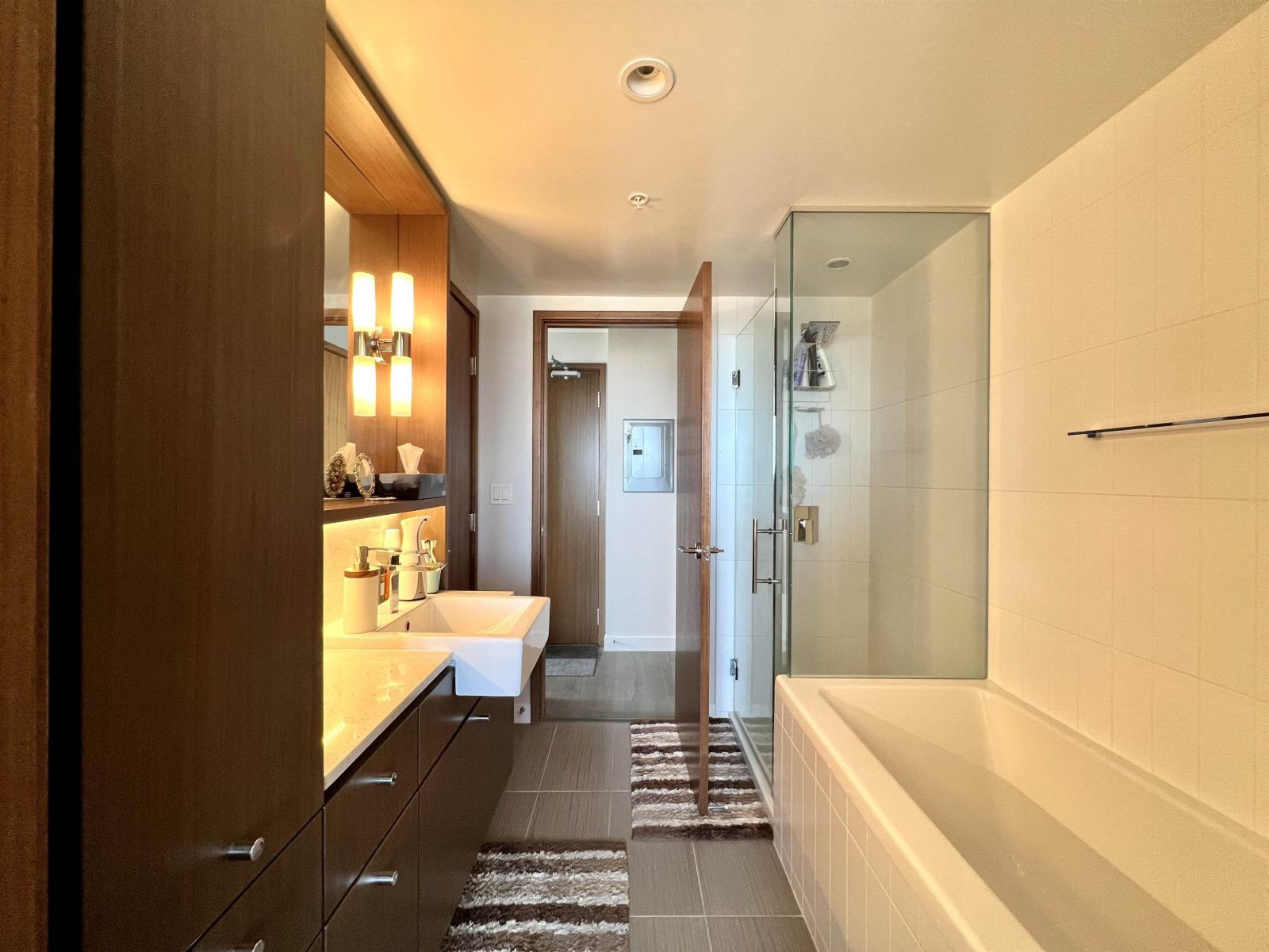 3205 13495 CENTRAL AVENUE, Surrey