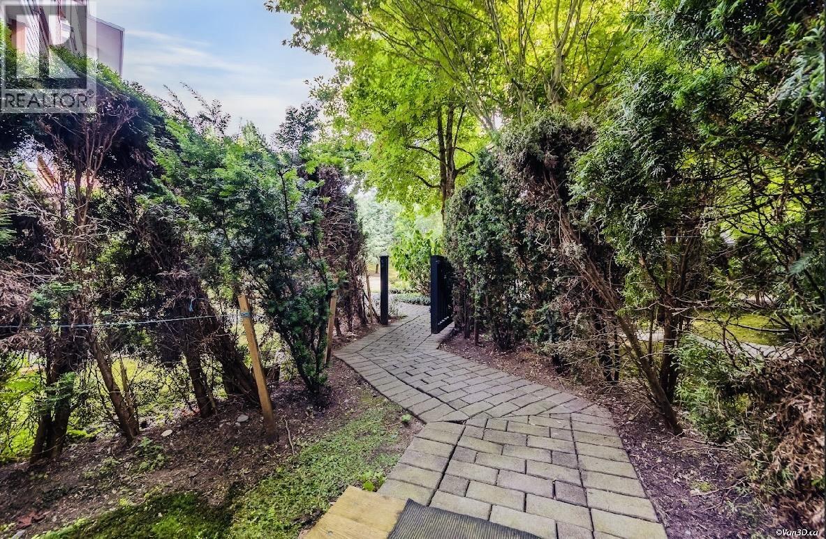 116 4723 DAWSON STREET, Burnaby