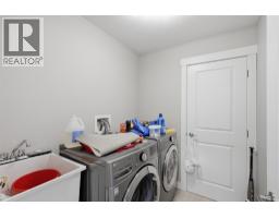 2352 Bossert Avenue, Kamloops, BC V2B4V6 Photo 32