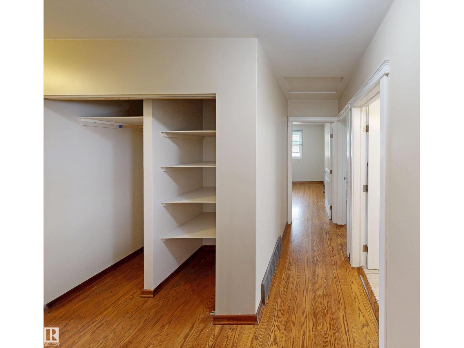 9531 74 ST NW - 13