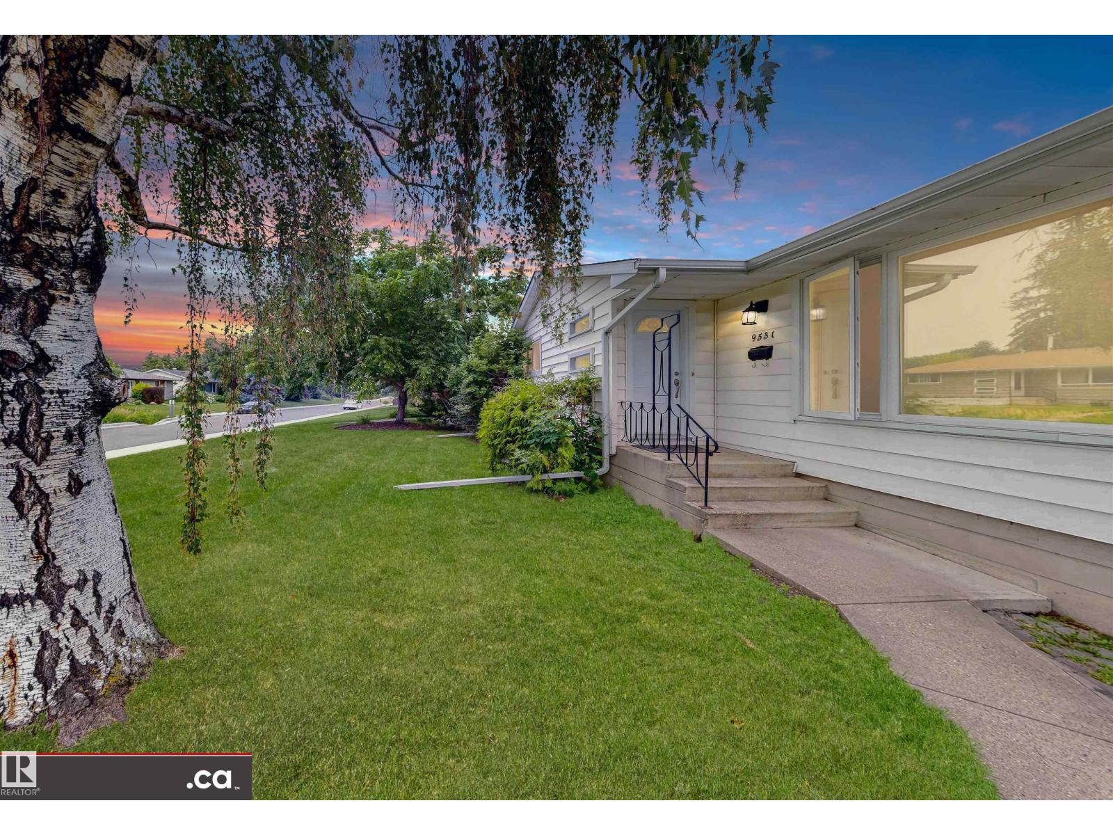9531 74 ST NW - 3
