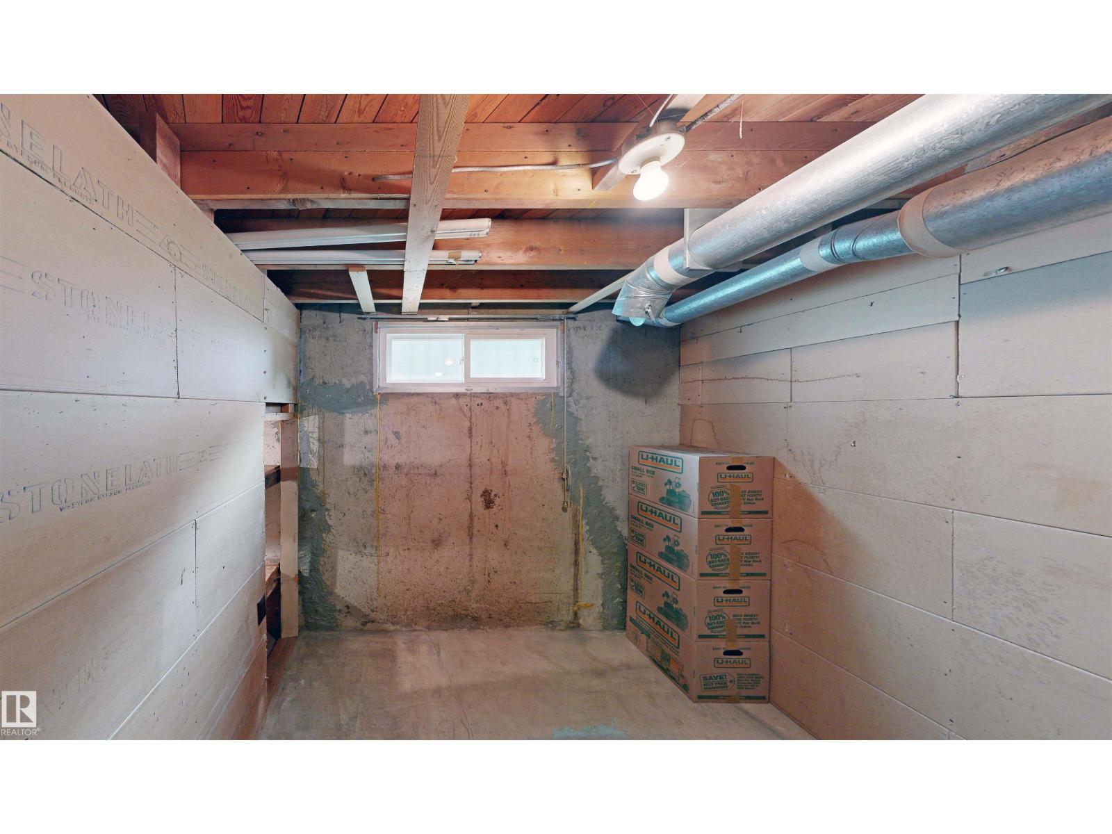 9531 74 ST NW - 34