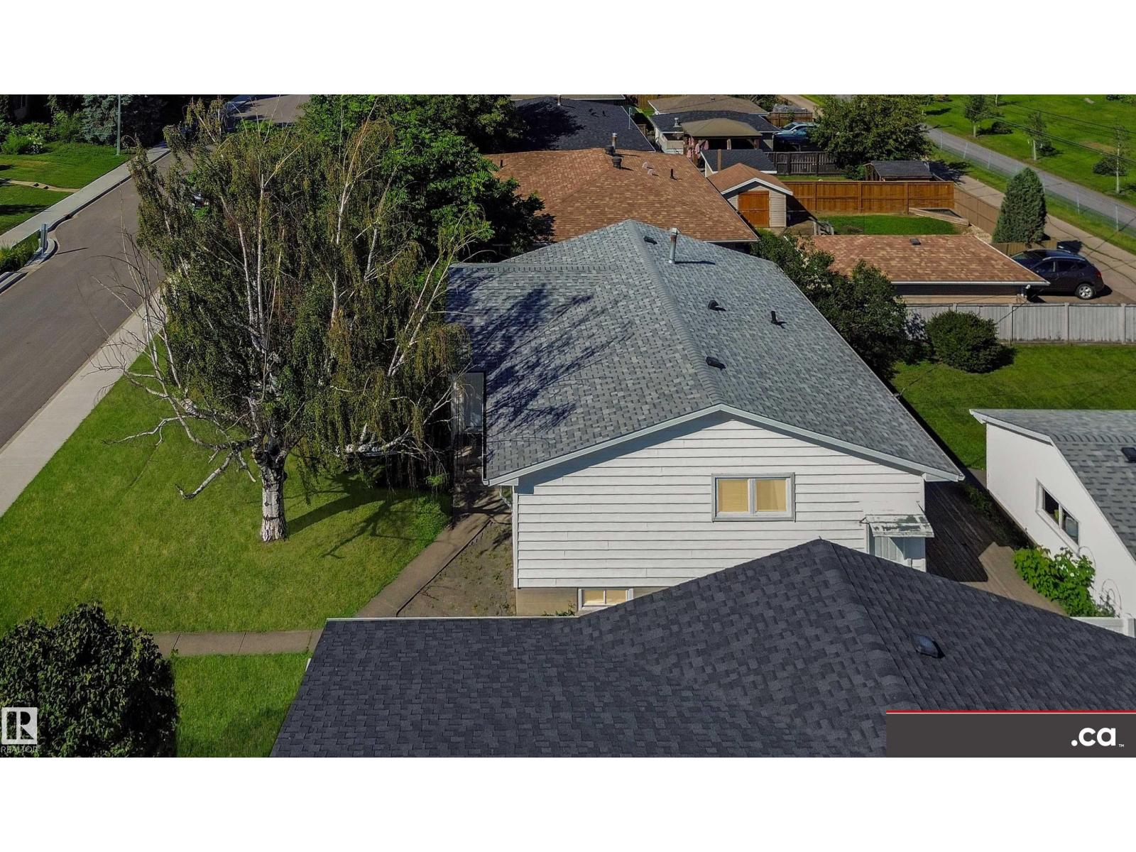 9531 74 ST NW - 37
