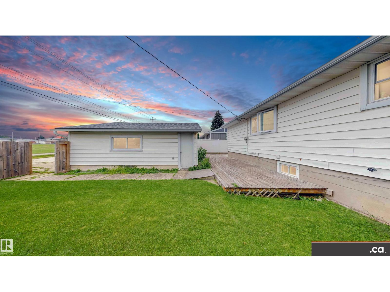 9531 74 ST NW - 45