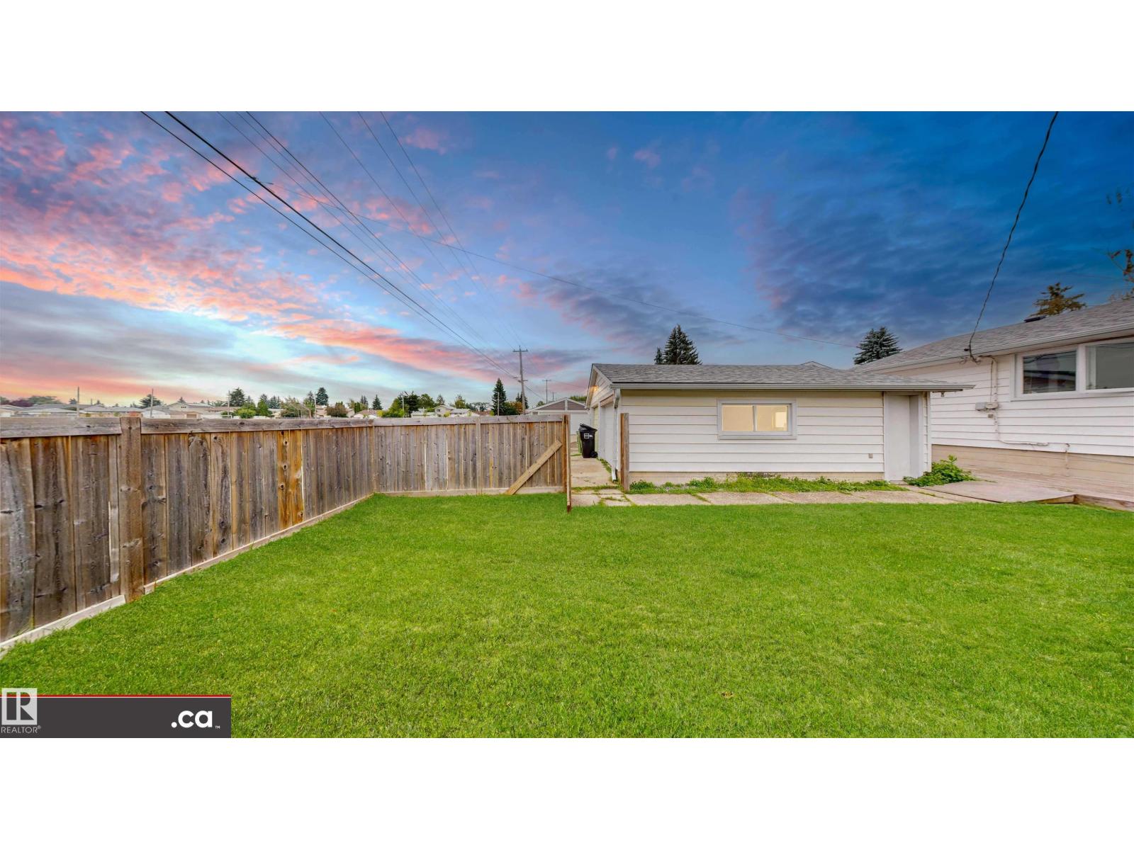 9531 74 ST NW - 46