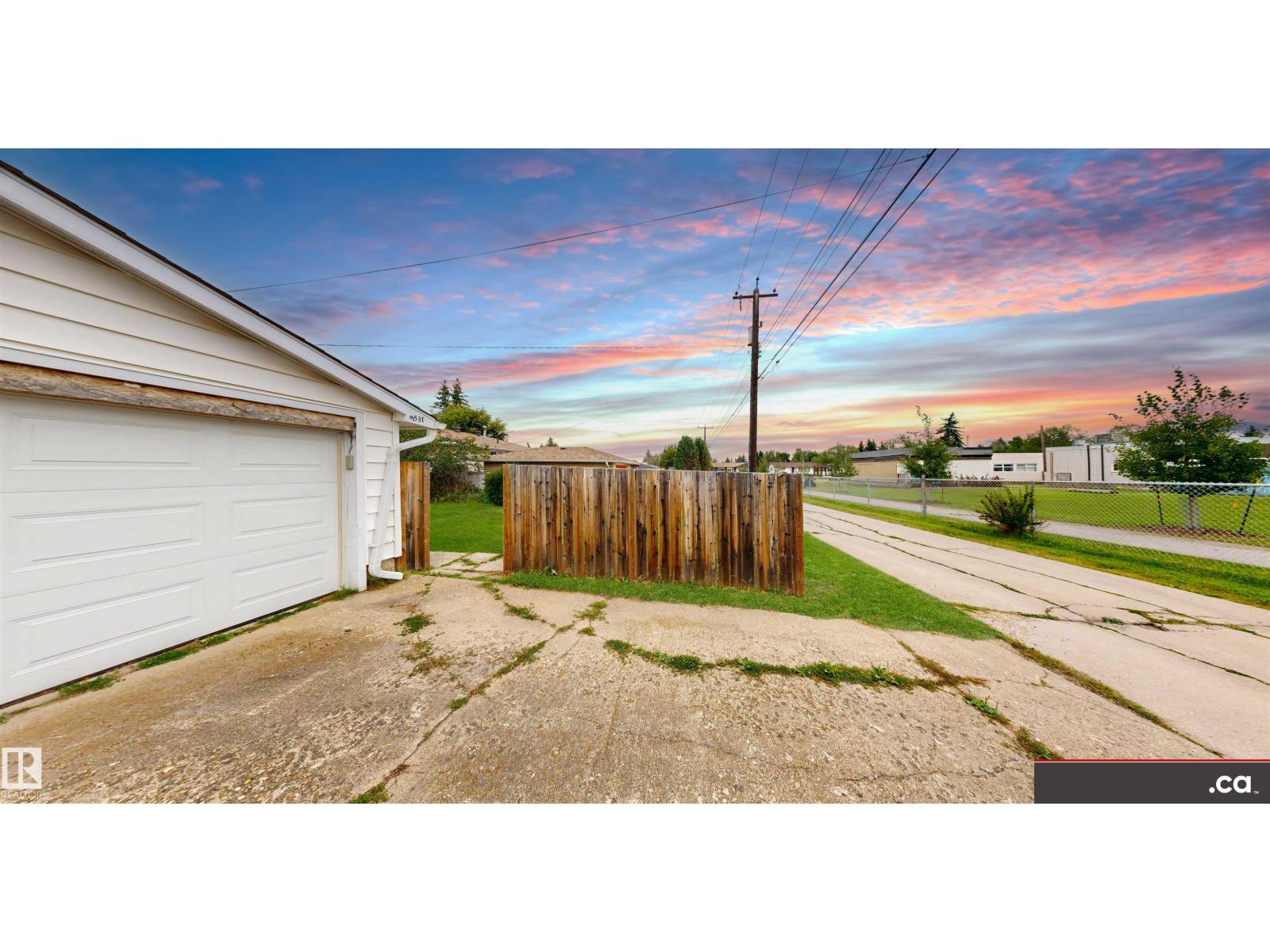 9531 74 ST NW - 48