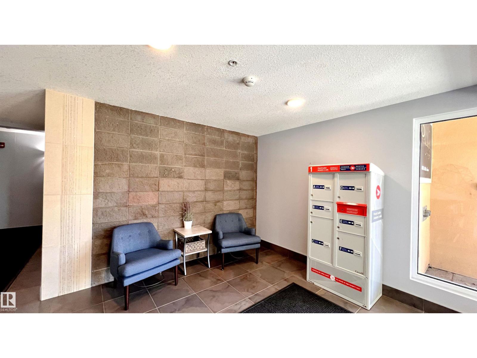 #205 11203 103 Av NW NW photo 4 — MLS® E4505383