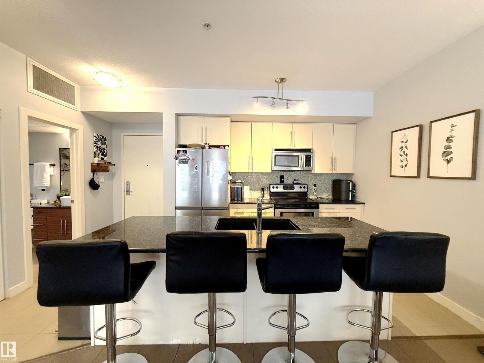 #205 11203 103 AV NW - Image 12