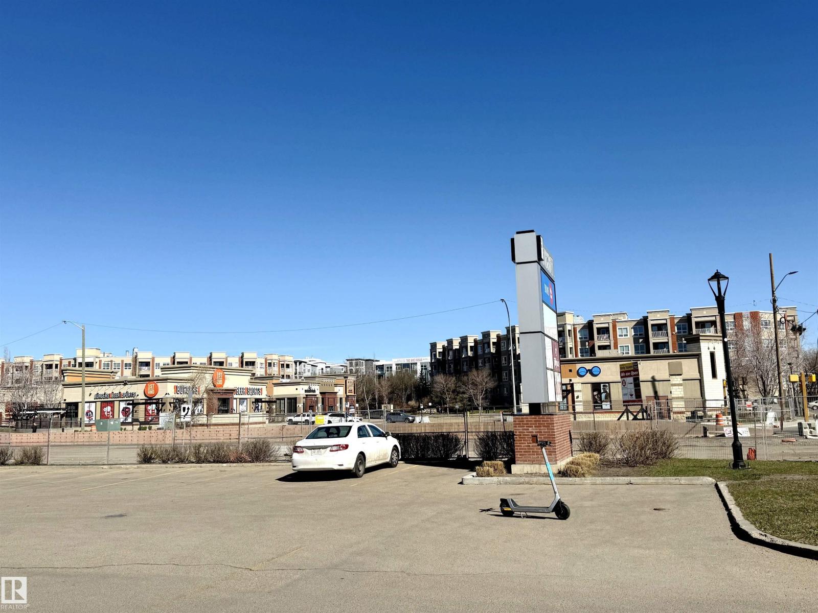 #205 11203 103 AV NW - Image 37