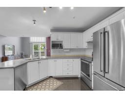 402 12125 75a Avenue, Surrey, BC V3W1B9 Photo 7