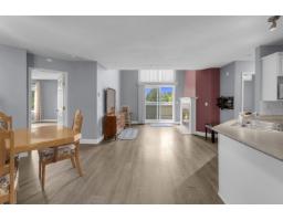 402 12125 75a Avenue, Surrey, BC V3W1B9 Photo 16