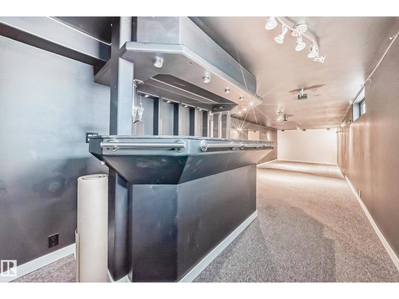 5204 112 AV NW - 18
