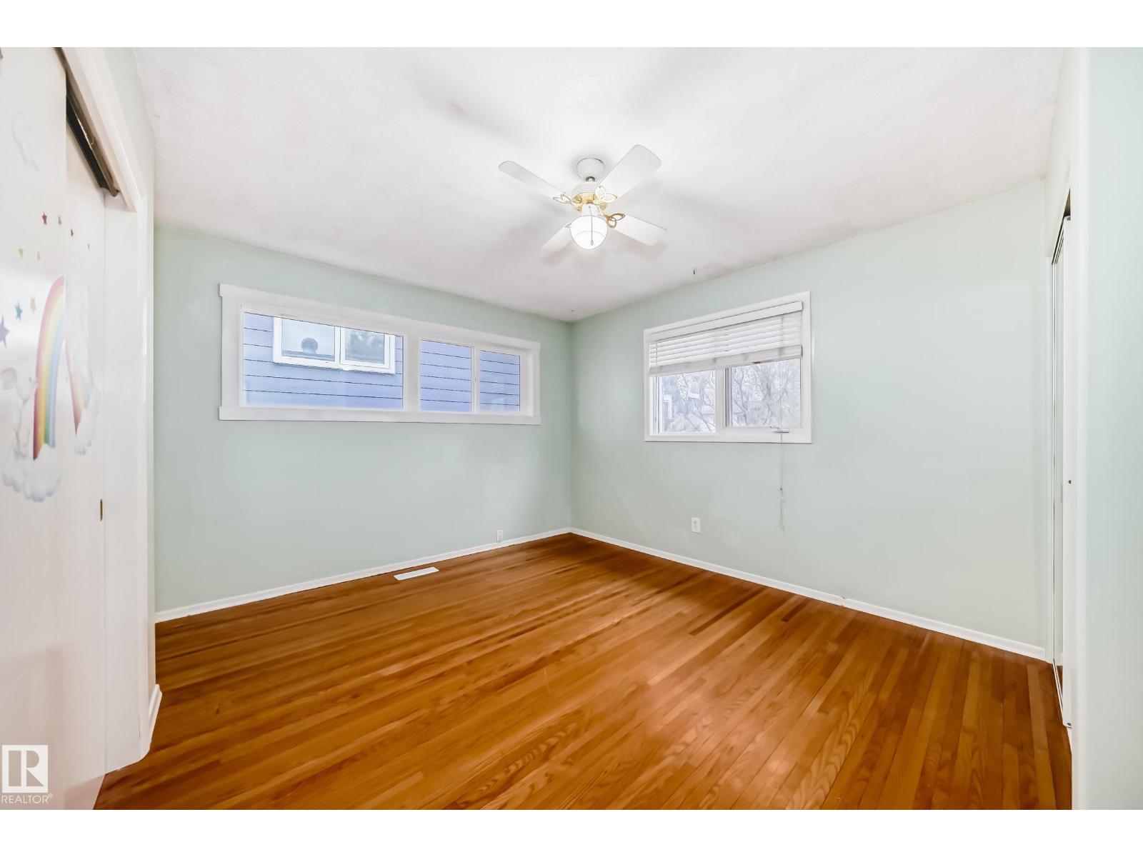 5204 112 AV NW - 24