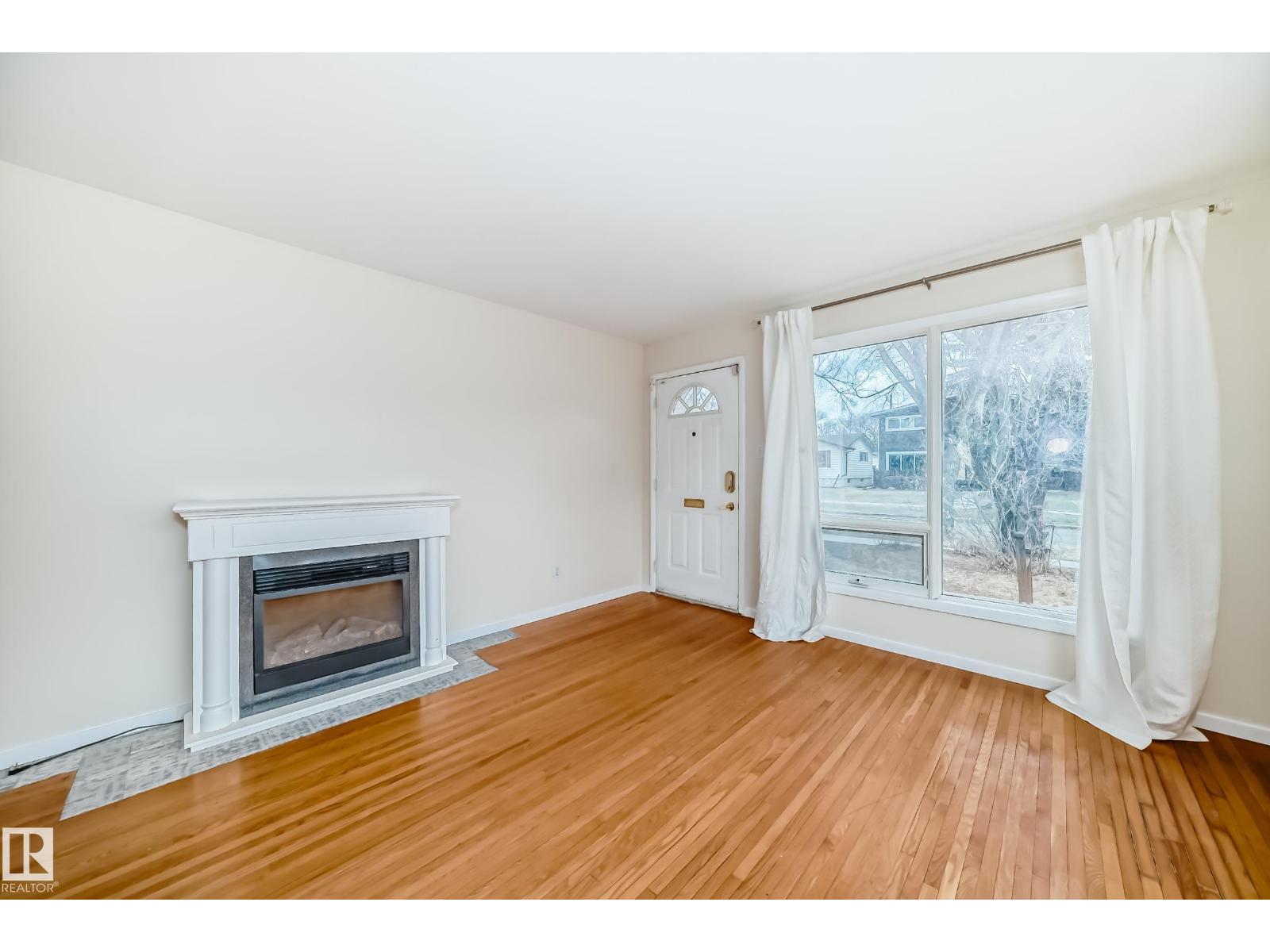 5204 112 Av NW photo 5 — MLS® E4483856