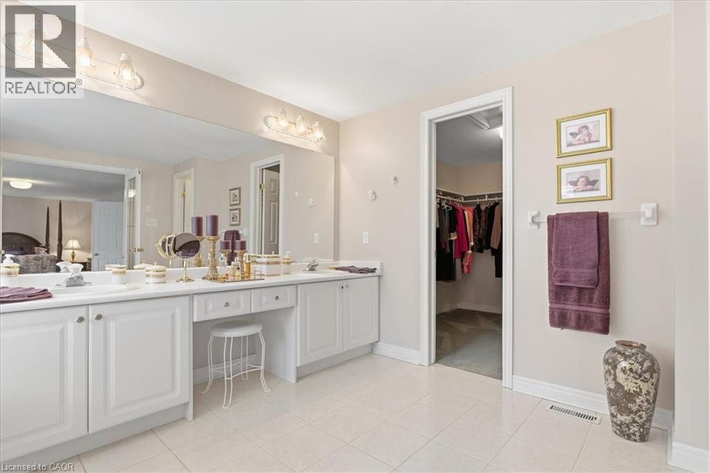 54 WOODCREST Court - Image 27