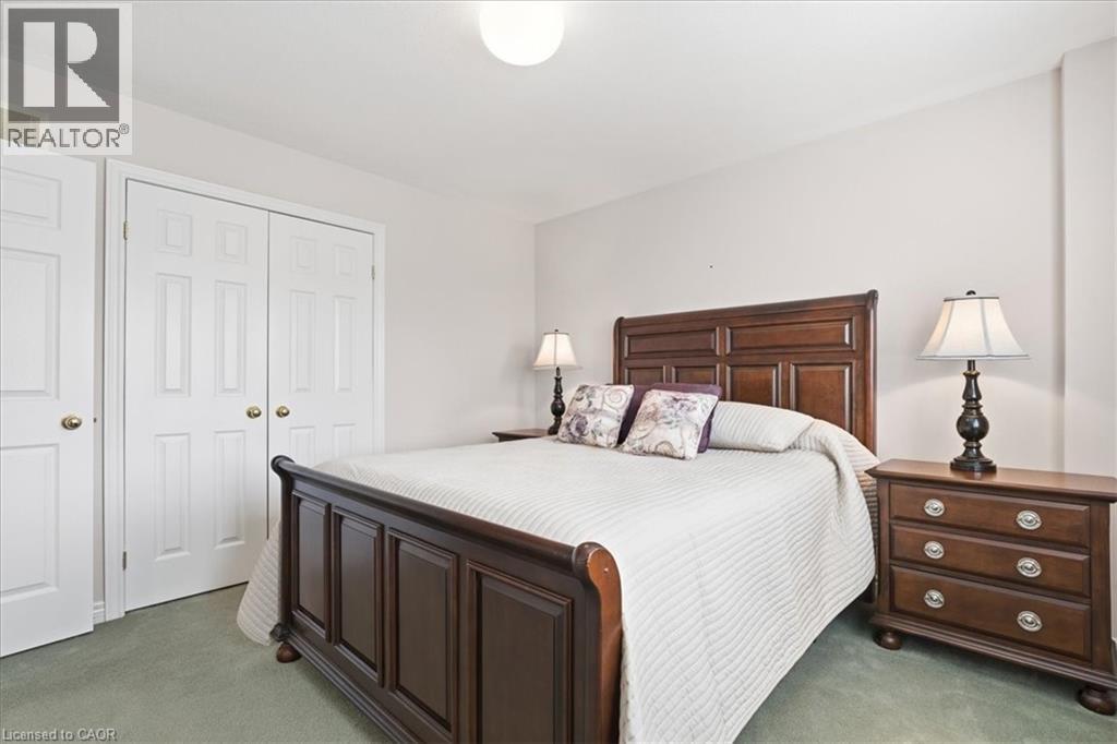 54 WOODCREST Court - 31