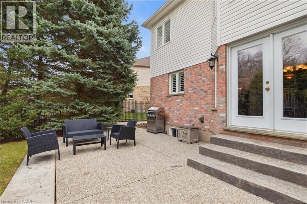 54 WOODCREST Court - 41