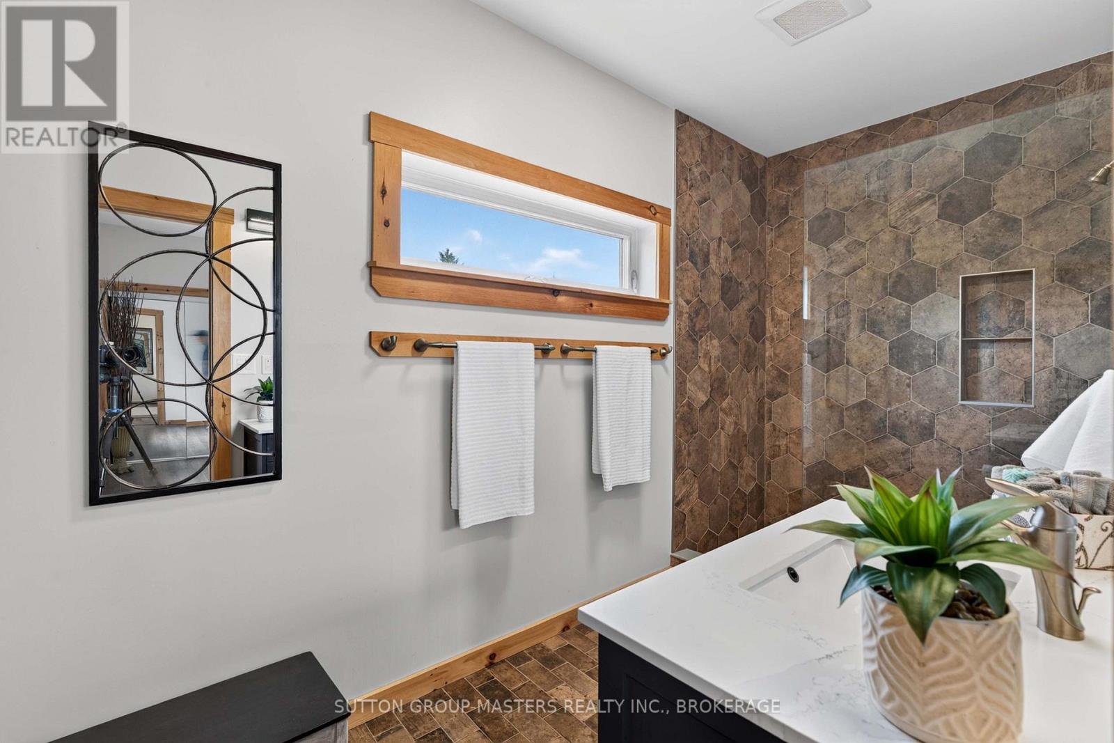 715 MOIRA ROAD - Image 35