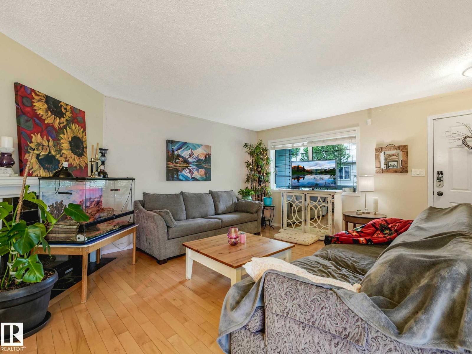 4031 38 Street NW photo 4 — MLS® E4505386