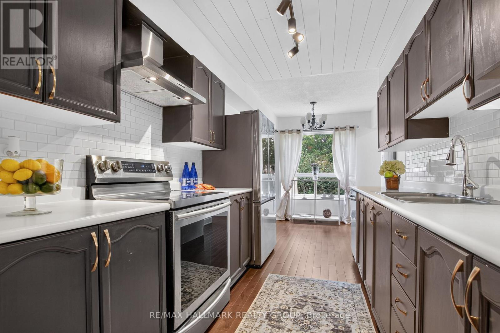 23 WHITEGATE CRESCENT - 24